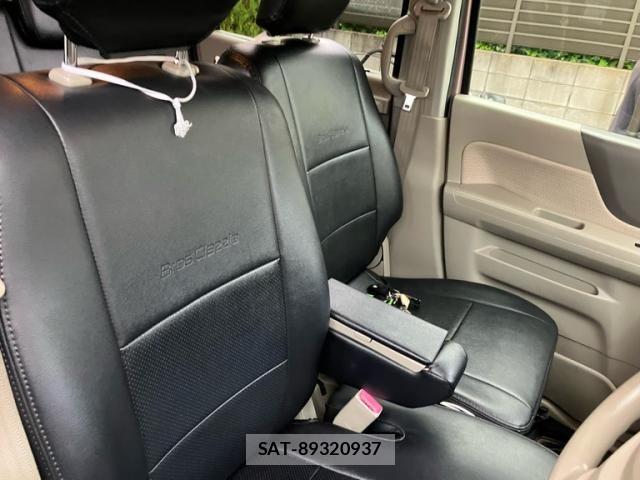 Suzuki SPACIA 2013-09 8038371-11