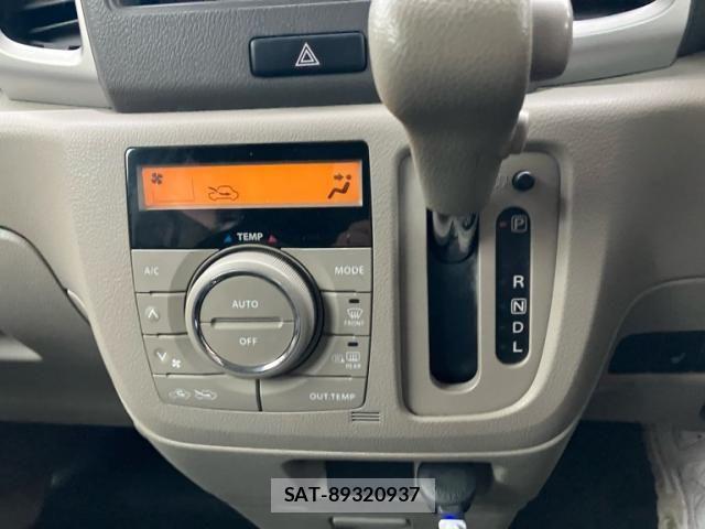 Suzuki SPACIA 2013-09 8038371-20