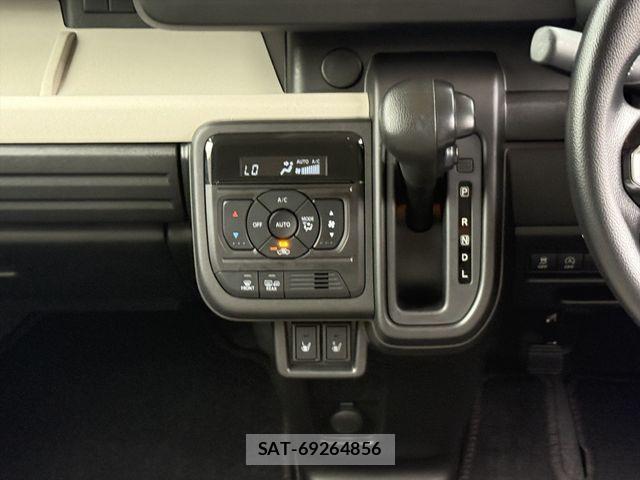 Suzuki SPACIA 2024-11 8038369-17