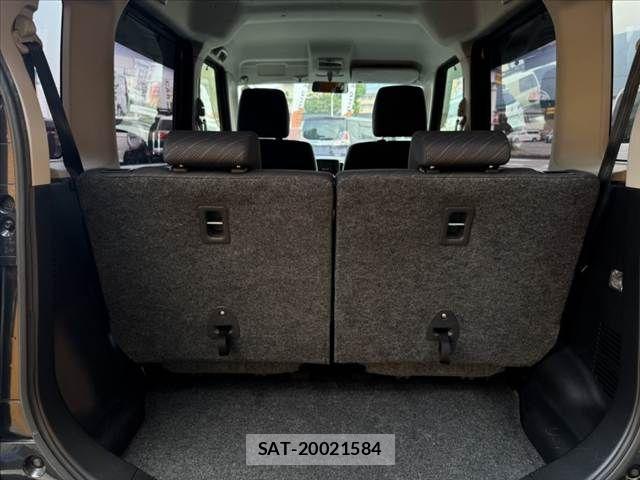 Suzuki SPACIA 2017-04 8101957-18