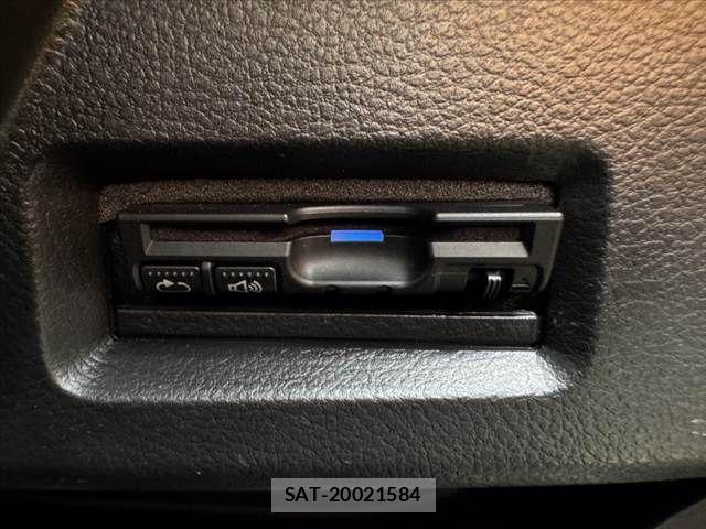 Suzuki SPACIA 2017-04 8101957-22