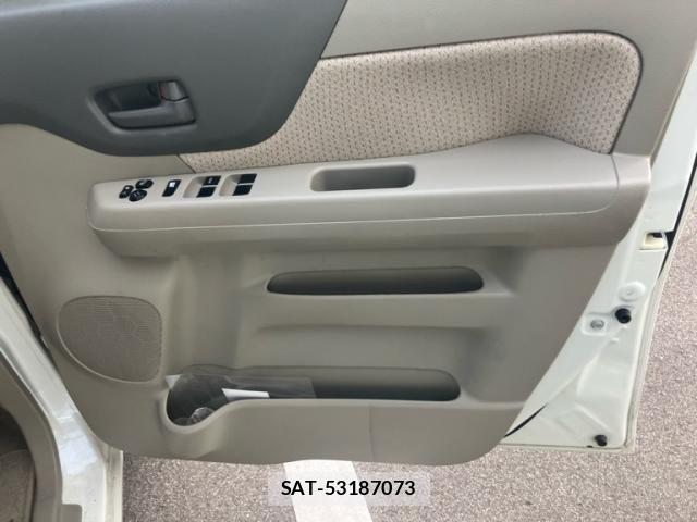 Suzuki SPACIA 2015-11 8101958-12