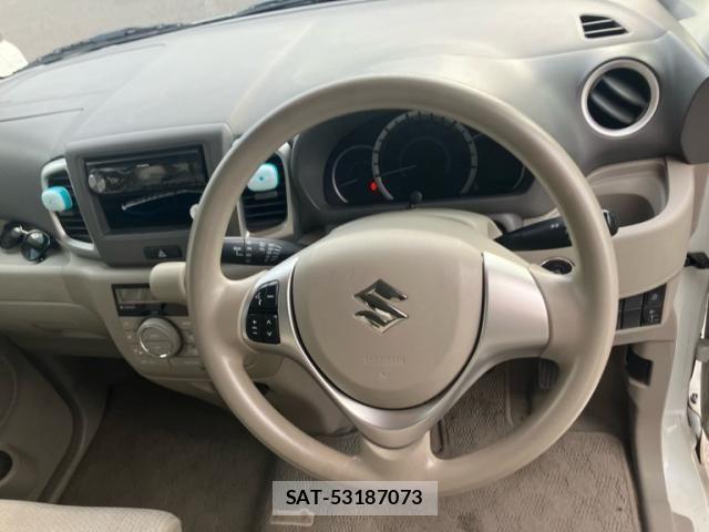 Suzuki SPACIA 2015-11 8101958-17