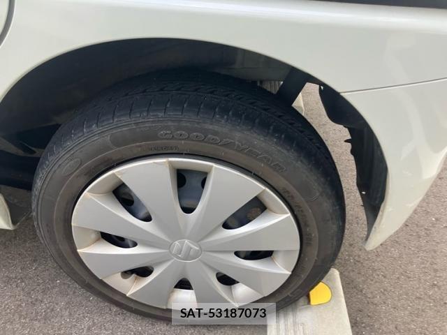 Suzuki SPACIA 2015-11 8101958-6