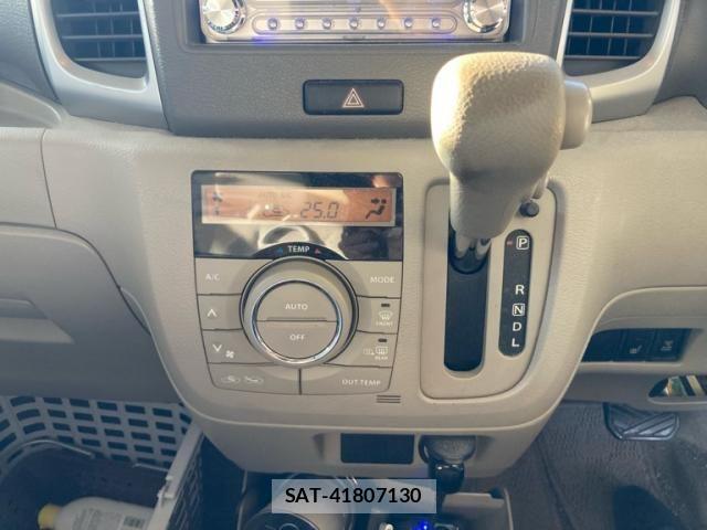 Suzuki SPACIA 2013-09 8337946-16