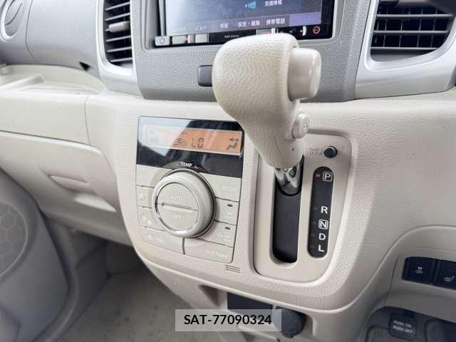 Suzuki SPACIA 2013-09 8415036-23