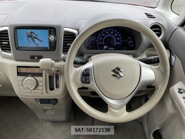 Suzuki SPACIA 2013-10 8415038-7