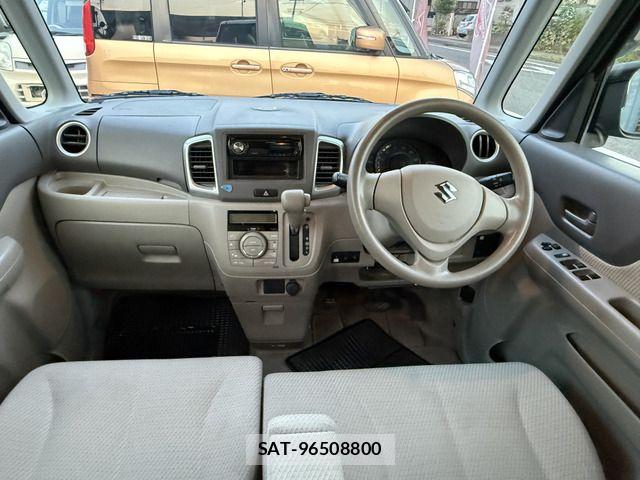 Suzuki SPACIA 2014-06 8666930-7