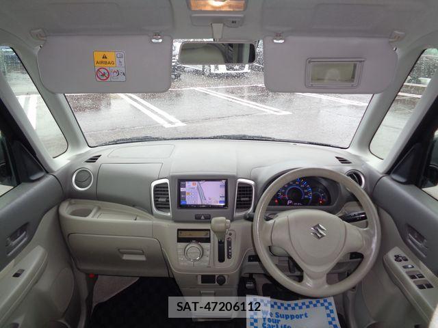Suzuki SPACIA 2014-06 8745951-13