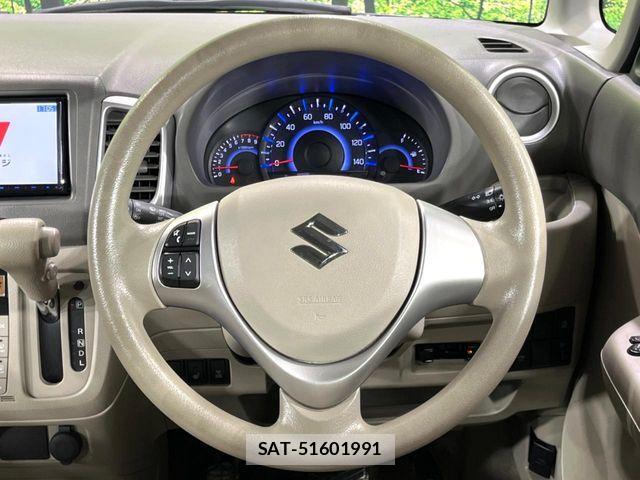 Suzuki SPACIA 2013-09 8850684-11