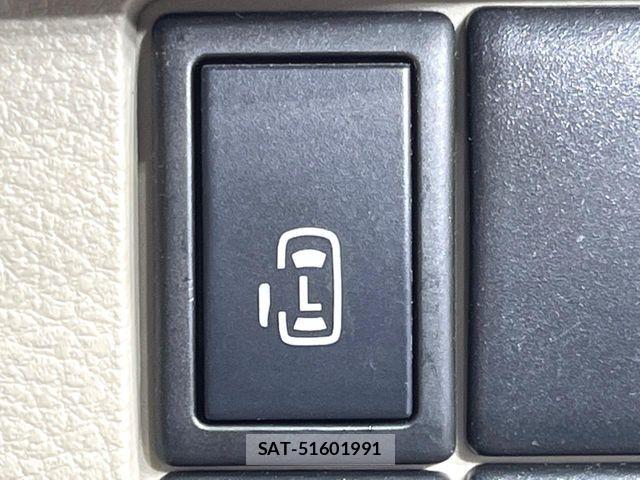 Suzuki SPACIA 2013-09 8850684-5
