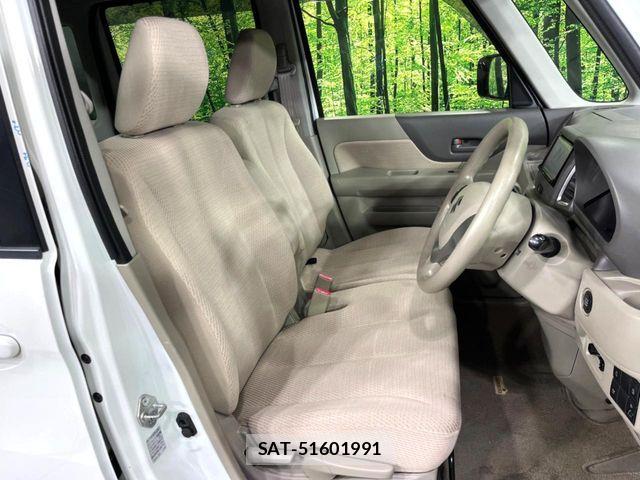 Suzuki SPACIA 2013-09 8850684-8