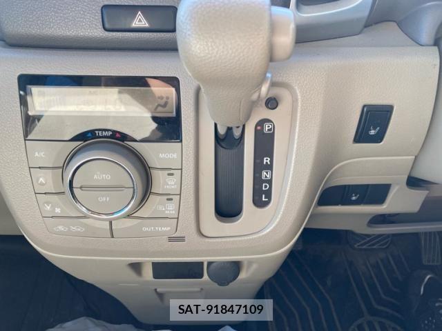 Suzuki SPACIA 2016-02 8884370-13