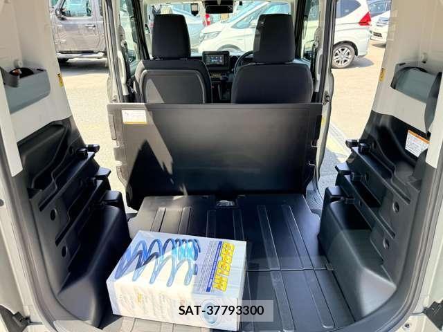 Suzuki SPACIA 2023-10 6527606-28