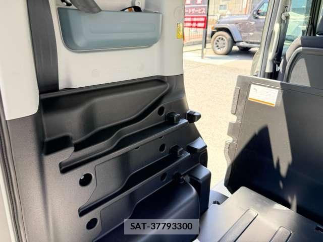 Suzuki SPACIA 2023-10 6527606-29