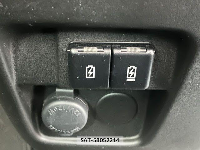 Suzuki SPACIA 2023-08 6642588-11