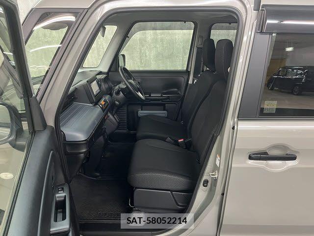 Suzuki SPACIA 2023-08 6642588-18