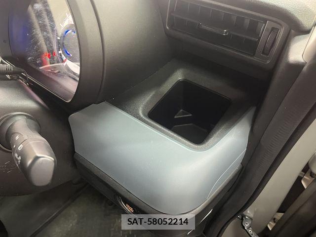 Suzuki SPACIA 2023-08 6642588-22