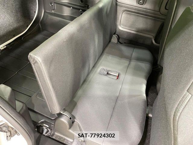 Suzuki SPACIA 2023-01 6817366-8