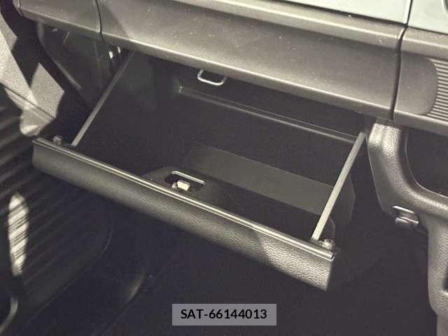 Suzuki SPACIA 2022-09 7021637-24