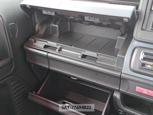 Suzuki SPACIA 2022-09 7457996-18