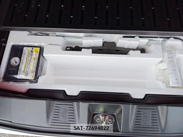 Suzuki SPACIA 2022-09 7457996-29