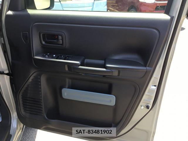 Suzuki SPACIA 2023-09 8101963-10