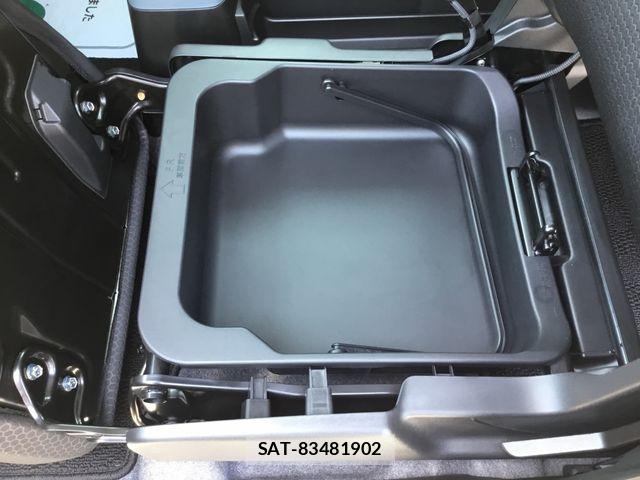 Suzuki SPACIA 2023-09 8101963-16
