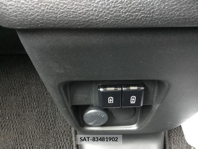 Suzuki SPACIA 2023-09 8101963-6