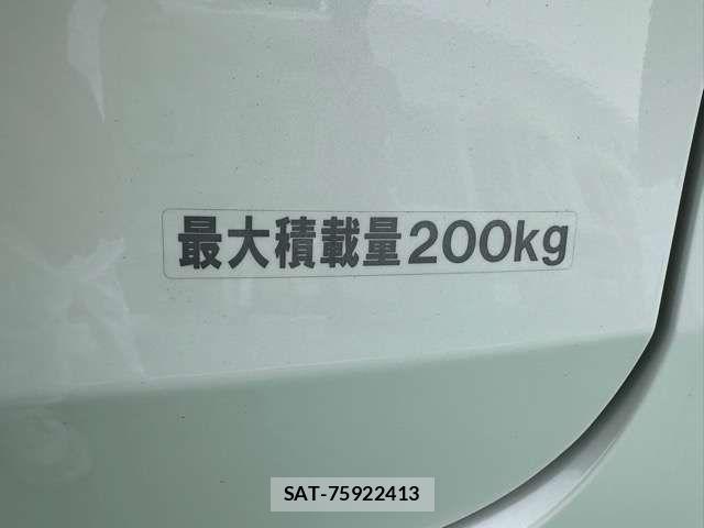 Suzuki SPACIA 2024-10 8132451-10