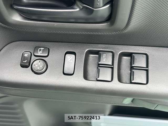 Suzuki SPACIA 2024-10 8132451-16
