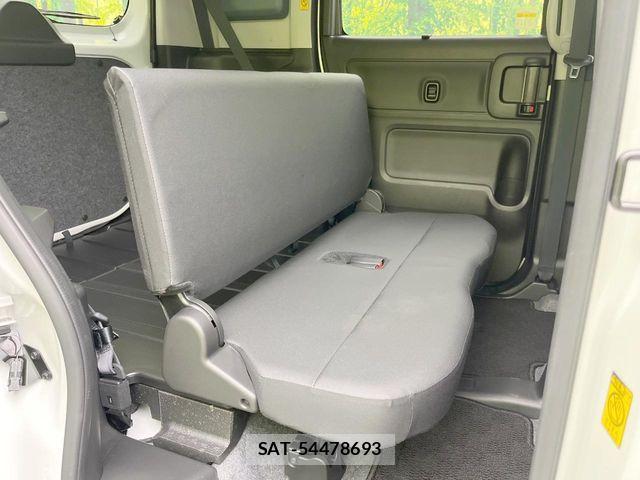 Suzuki SPACIA 2024-10 8132457-8