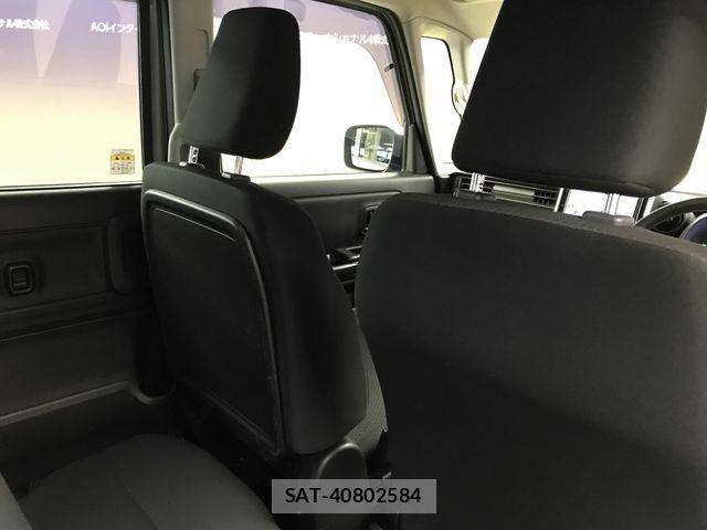 Suzuki SPACIA 2022-09 8246736-7
