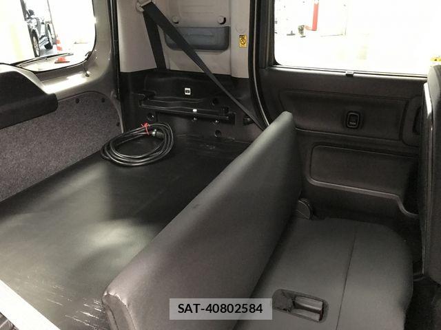 Suzuki SPACIA 2022-09 8246736-8