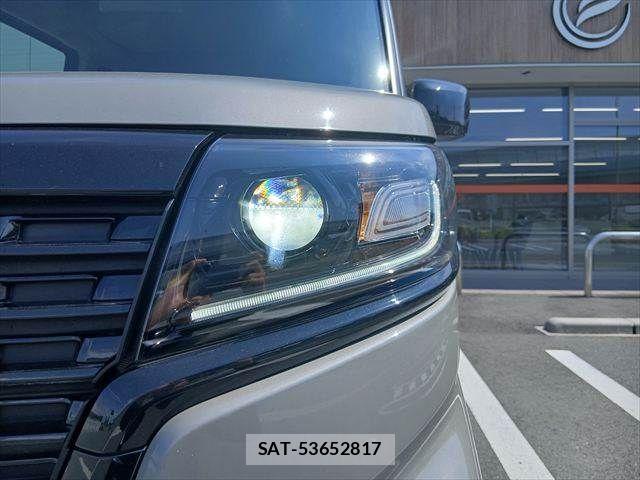 Suzuki SPACIA 2022-09 8563595-18