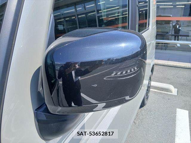 Suzuki SPACIA 2022-09 8563595-27