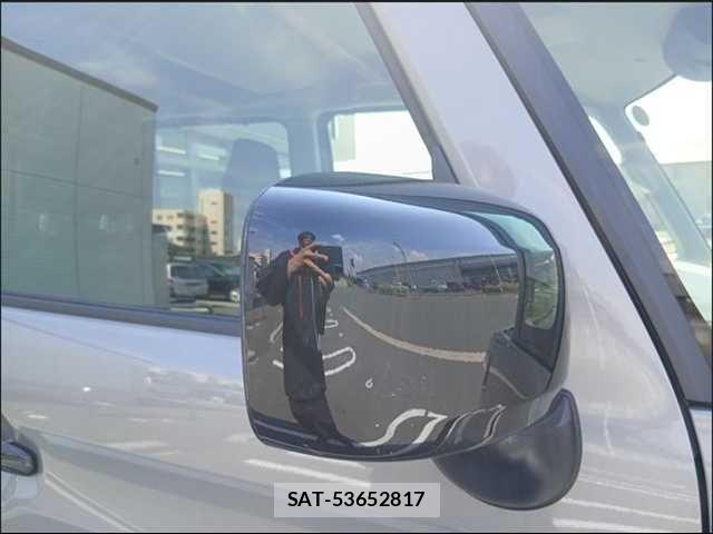Suzuki SPACIA 2022-09 8563595-28