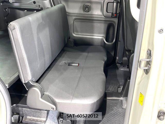 Suzuki SPACIA 2022-09 8210323-9