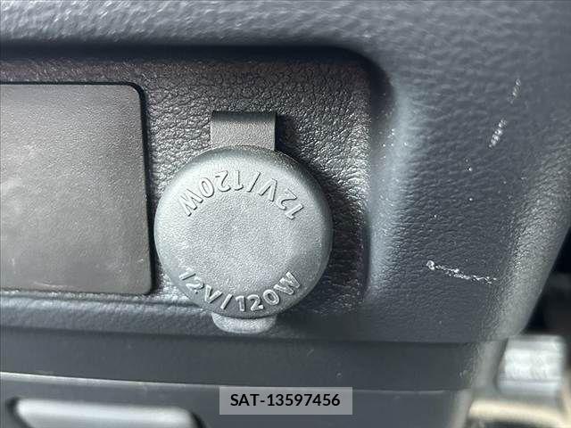 Suzuki SPACIA 2015-05 5879286-26