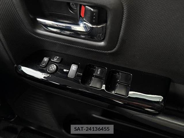 Suzuki SPACIA 2019-08 6678180-20