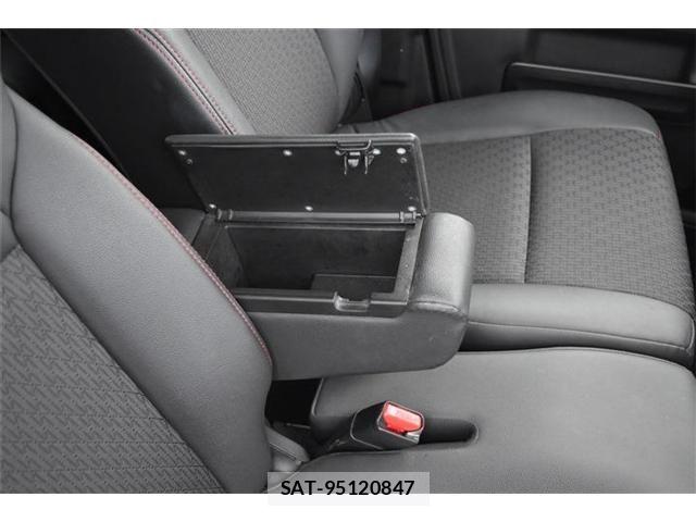 Suzuki SPACIA 2018-03 6678182-17