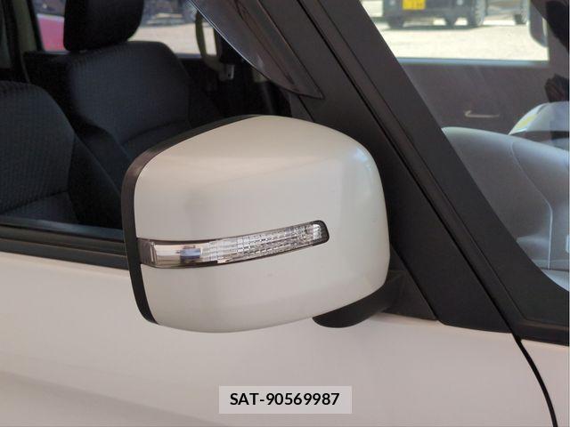Suzuki SPACIA 2017-08 6717399-22