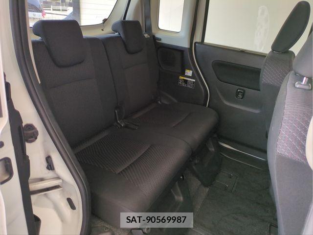 Suzuki SPACIA 2017-08 6717399-27