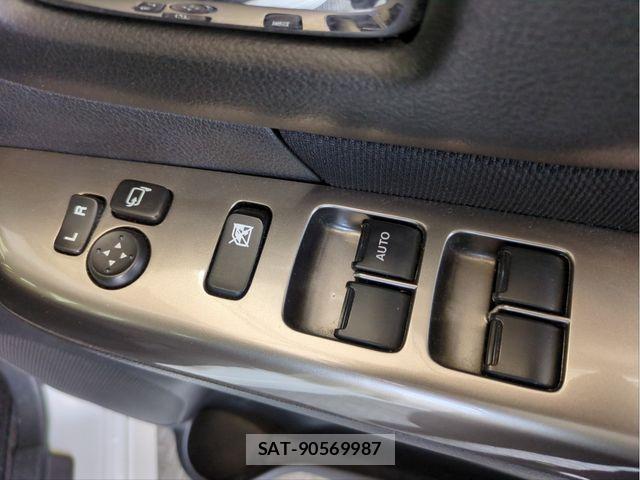 Suzuki SPACIA 2017-08 6717399-29