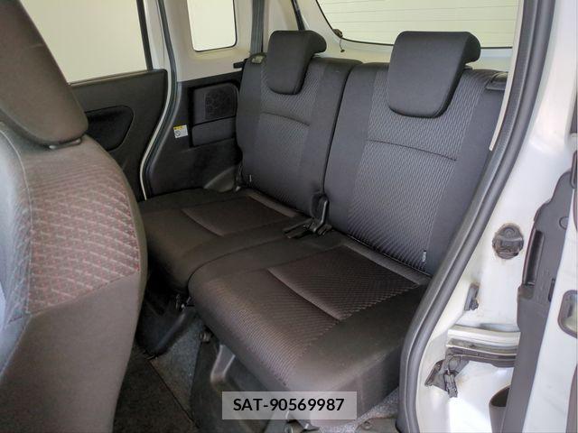 Suzuki SPACIA 2017-08 6717399-4