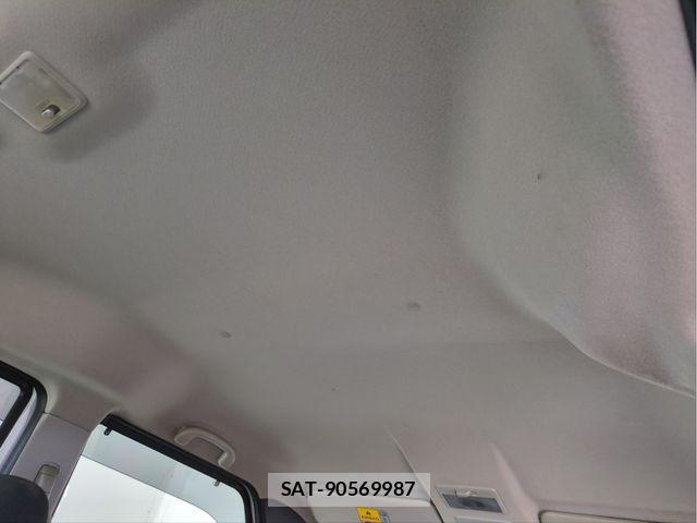 Suzuki SPACIA 2017-08 6717399-5