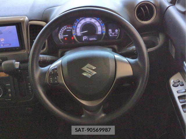 Suzuki SPACIA 2017-08 6717399-8
