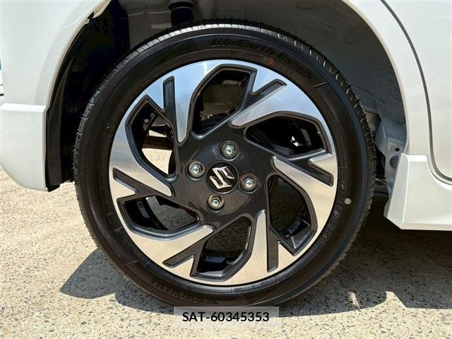 Suzuki SPACIA 2025-08 6717376-15