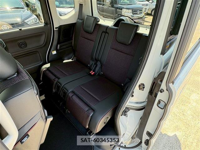 Suzuki SPACIA 2025-08 6717376-4