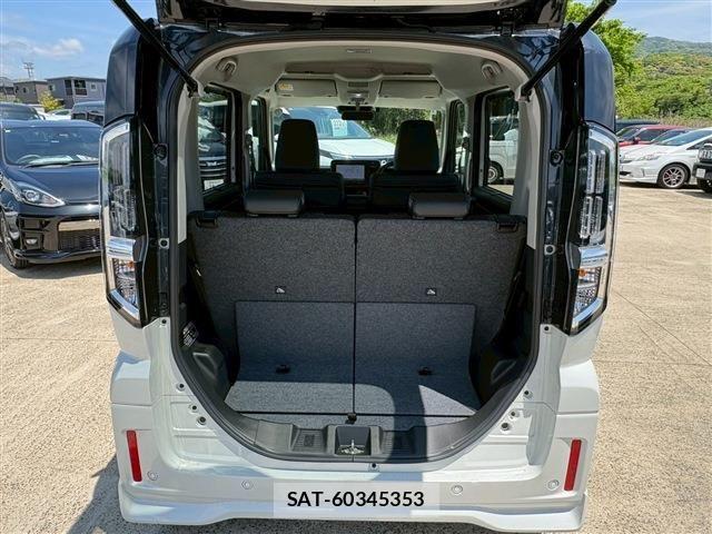 Suzuki SPACIA 2025-08 6717376-5